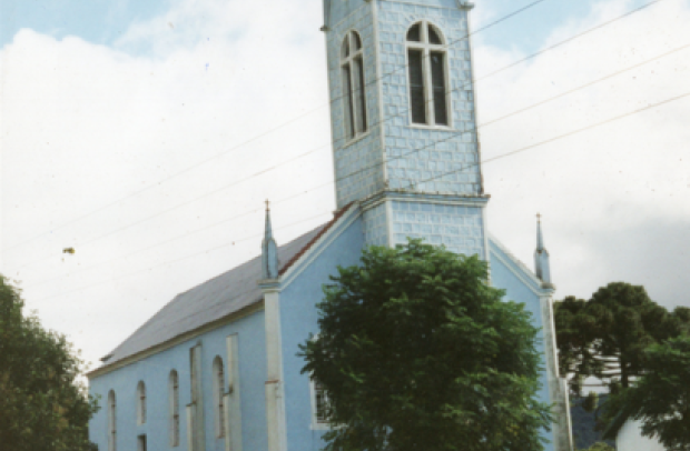 IGREJA CATÓLICA PADRE TERNO BAIXO ANO 2000